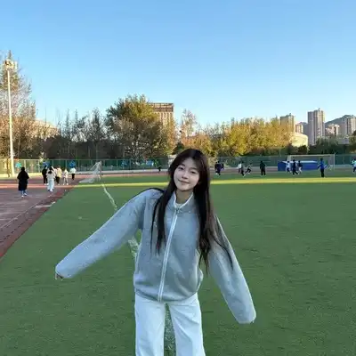 潘梓